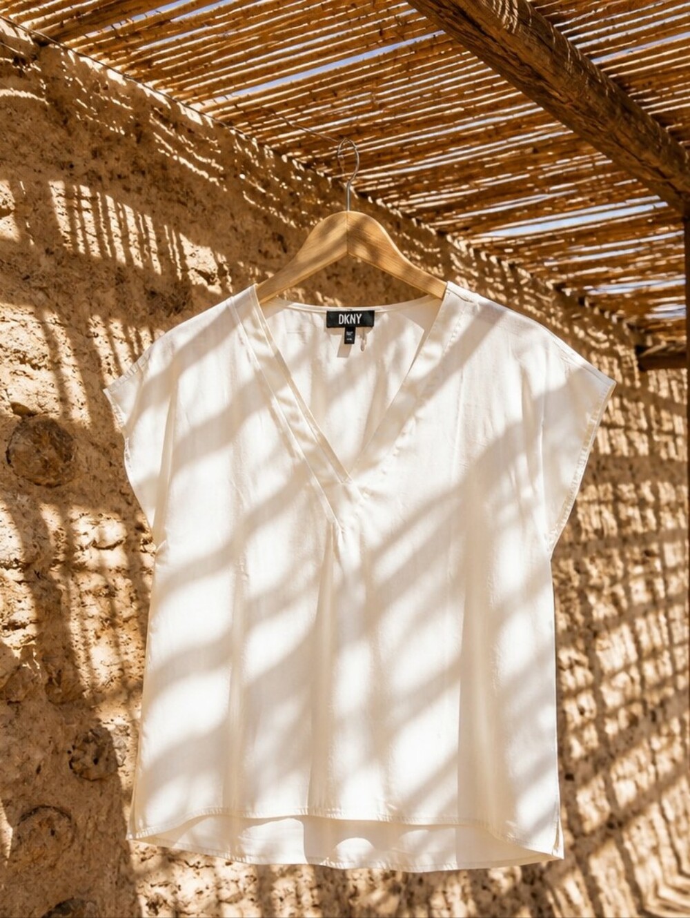 DKNY White V-Neck Cap Sleeve Blouse